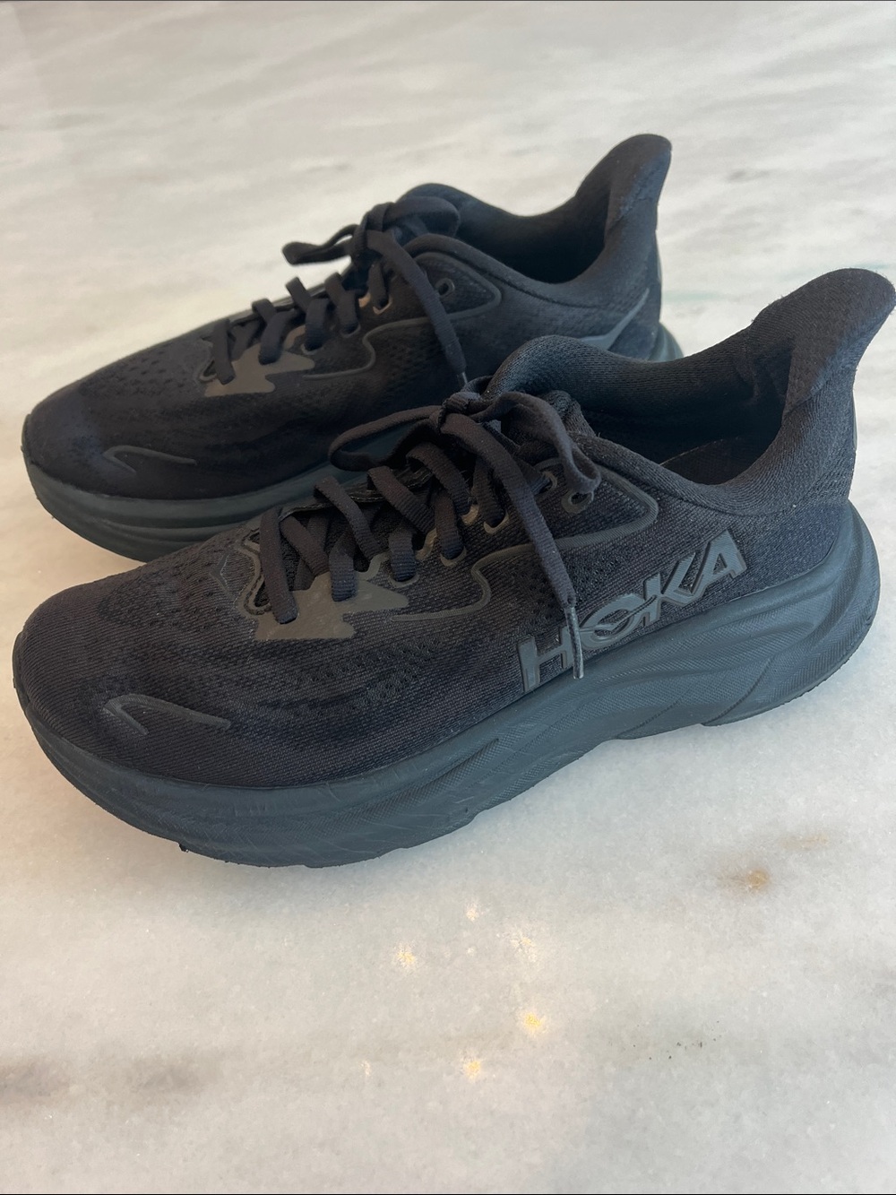 Hoka One One Clifton 10 Women’s Running Walking Shoe Sneakers Triple Black Sz 7